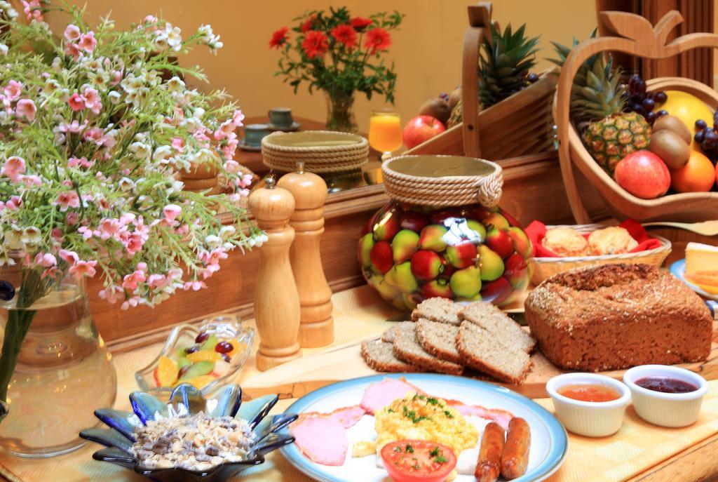Rathbaun Hotel Лисдунварна Екстериор снимка