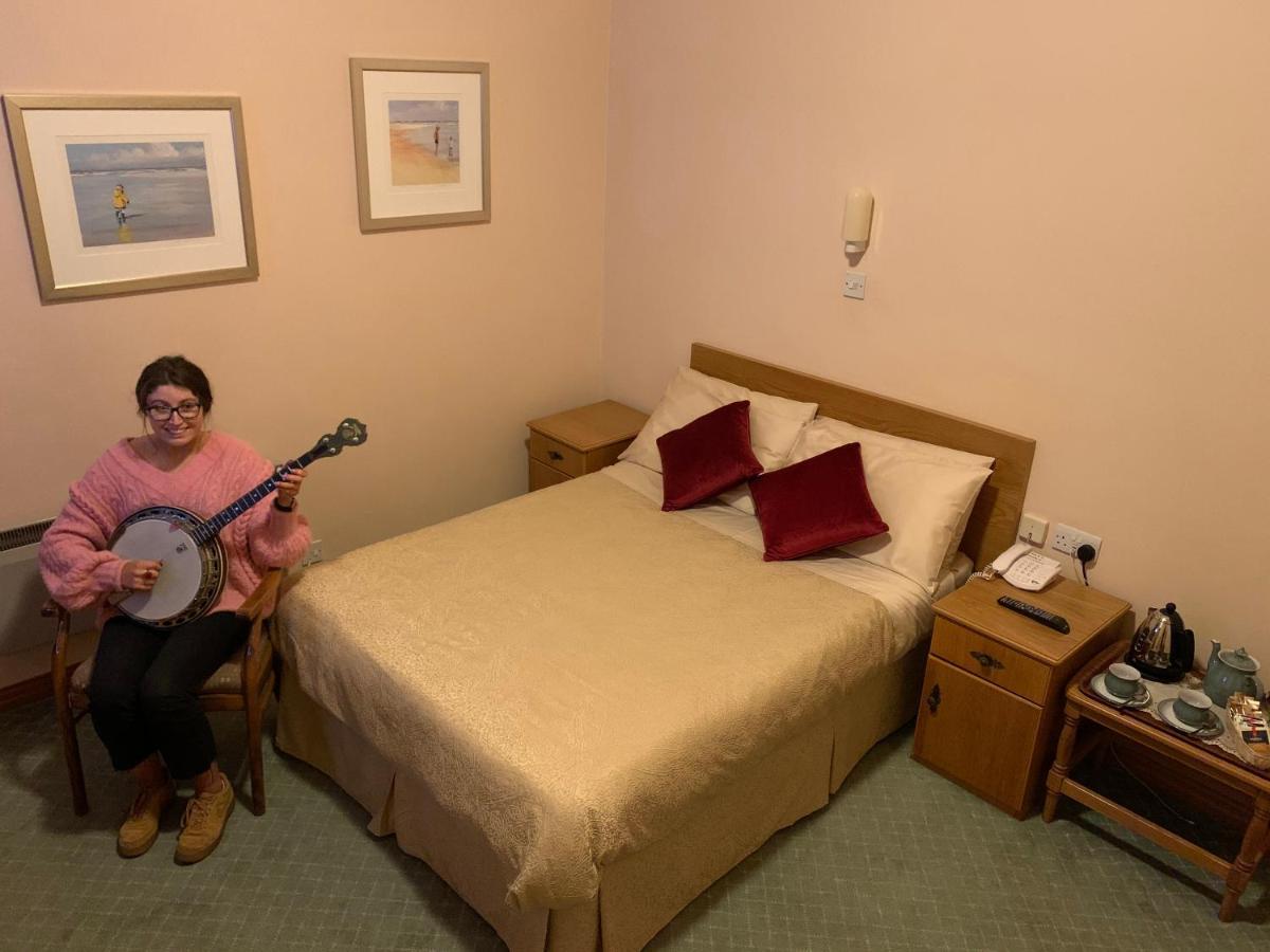 Rathbaun Hotel Лисдунварна Екстериор снимка
